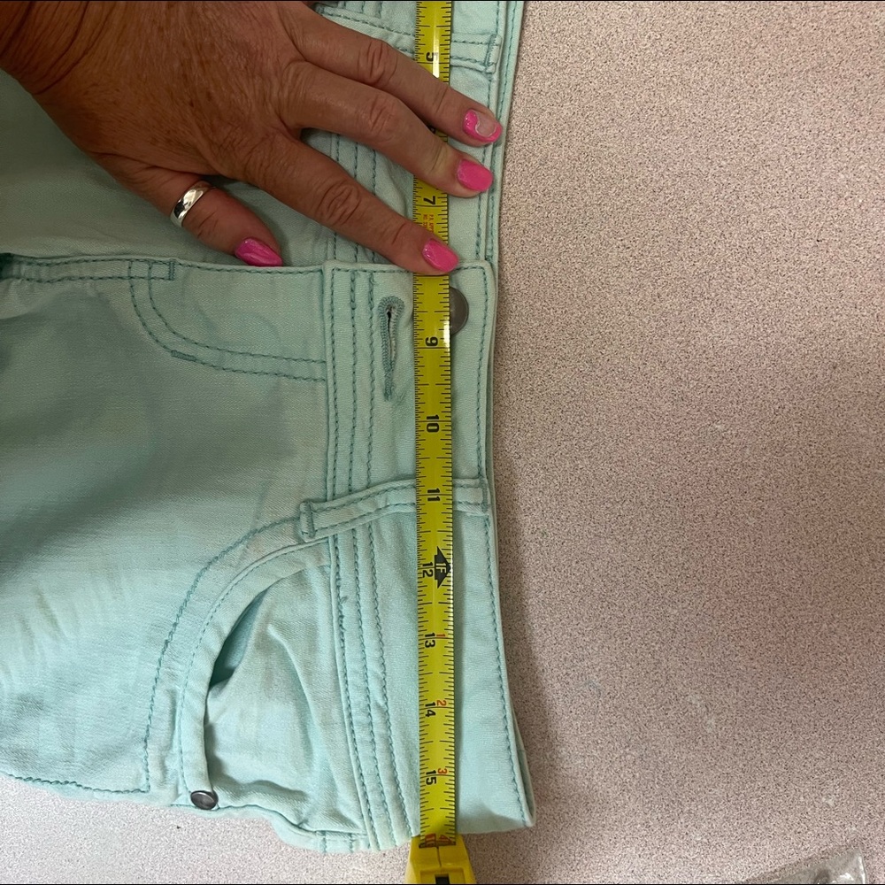 Mint Mudd Capris - Picture 6 of 8